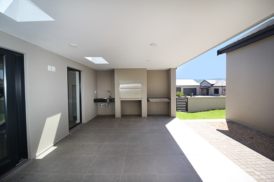 3 Bedroom Property for Sale in Hartland Lifestyle Estate Western Cape